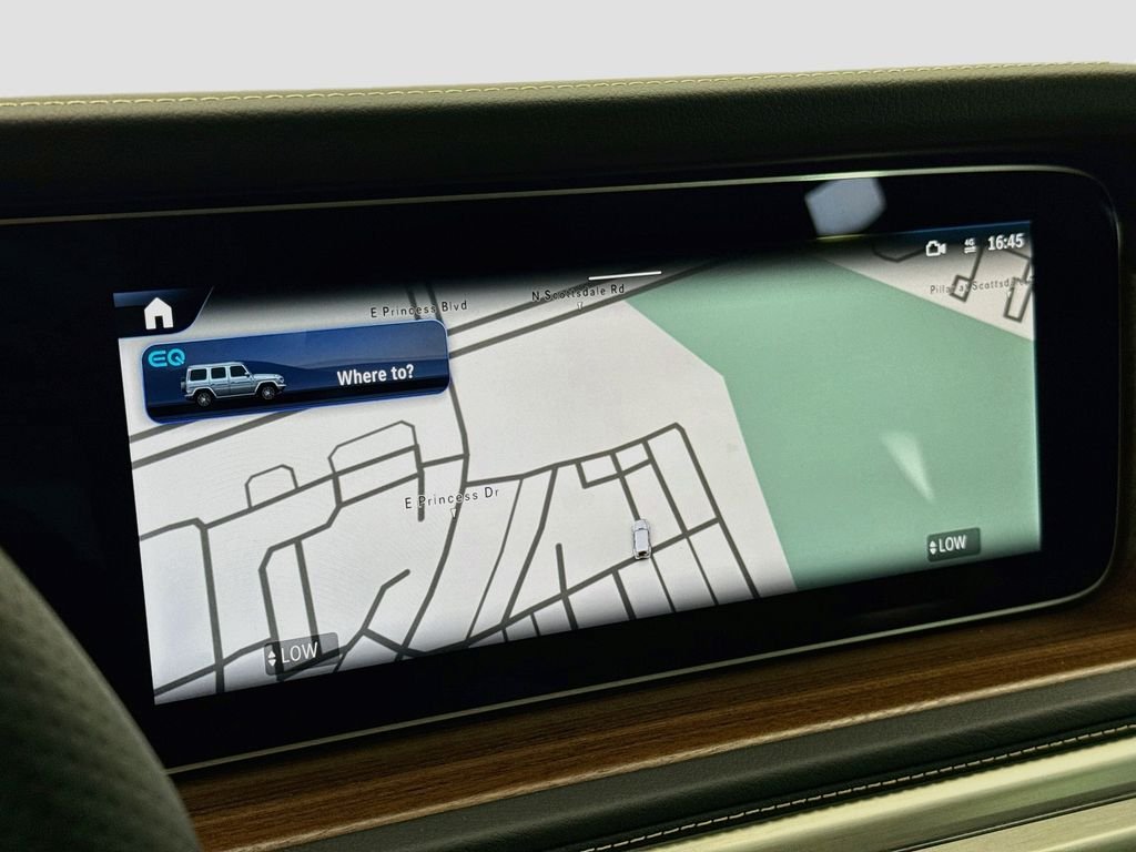 New 2027 MANUFAKTUR Deep Green Mercedes-Benz G 580 image 14