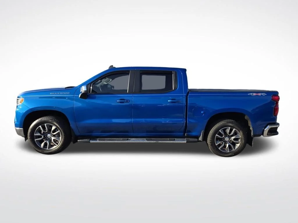 Used 2023 Blue Chevrolet LT image 6