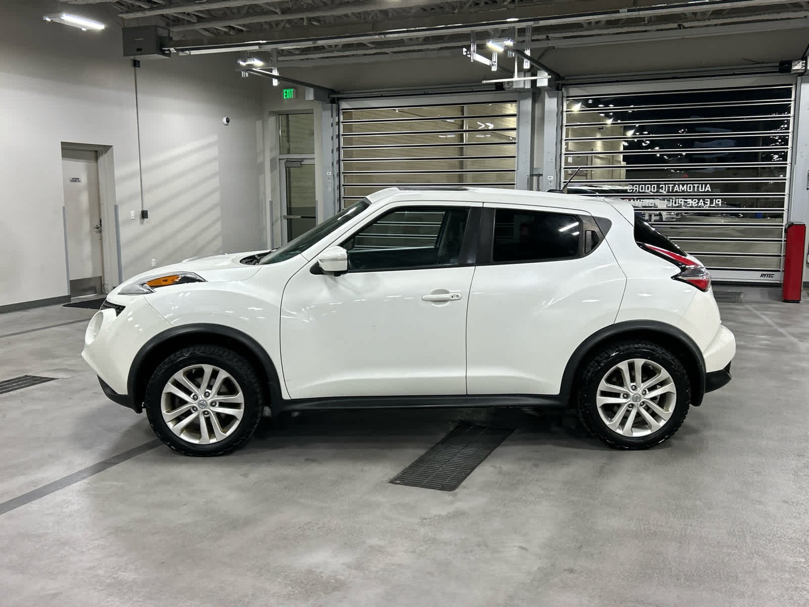 Used 2016 Nissan Juke SL with VIN JN8AF5MV1GT658963 for sale in Murray, UT