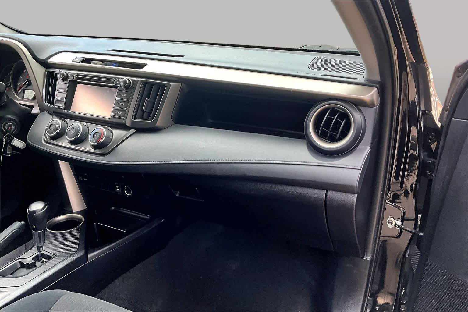 Used 2015 Black Toyota LE image 19