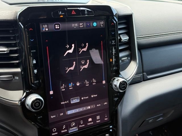 New 2026 Diamond Black Crystal Pearl-Coat Exterior Paint RAM LARAMIE image 28