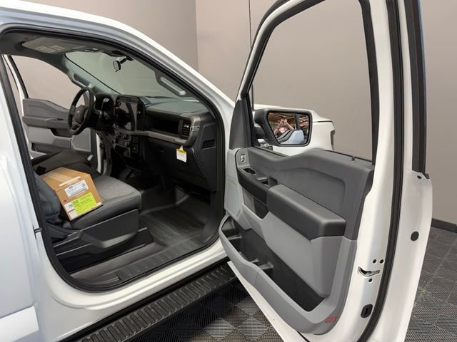 New 2026 Oxford White Ford XL image 18