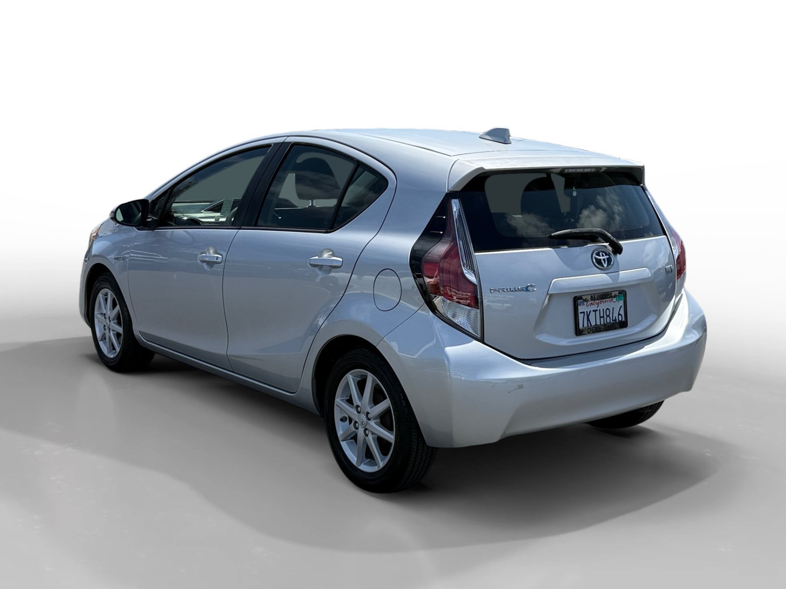 Used 2015 Classic Silver Metallic Toyota Three image 3