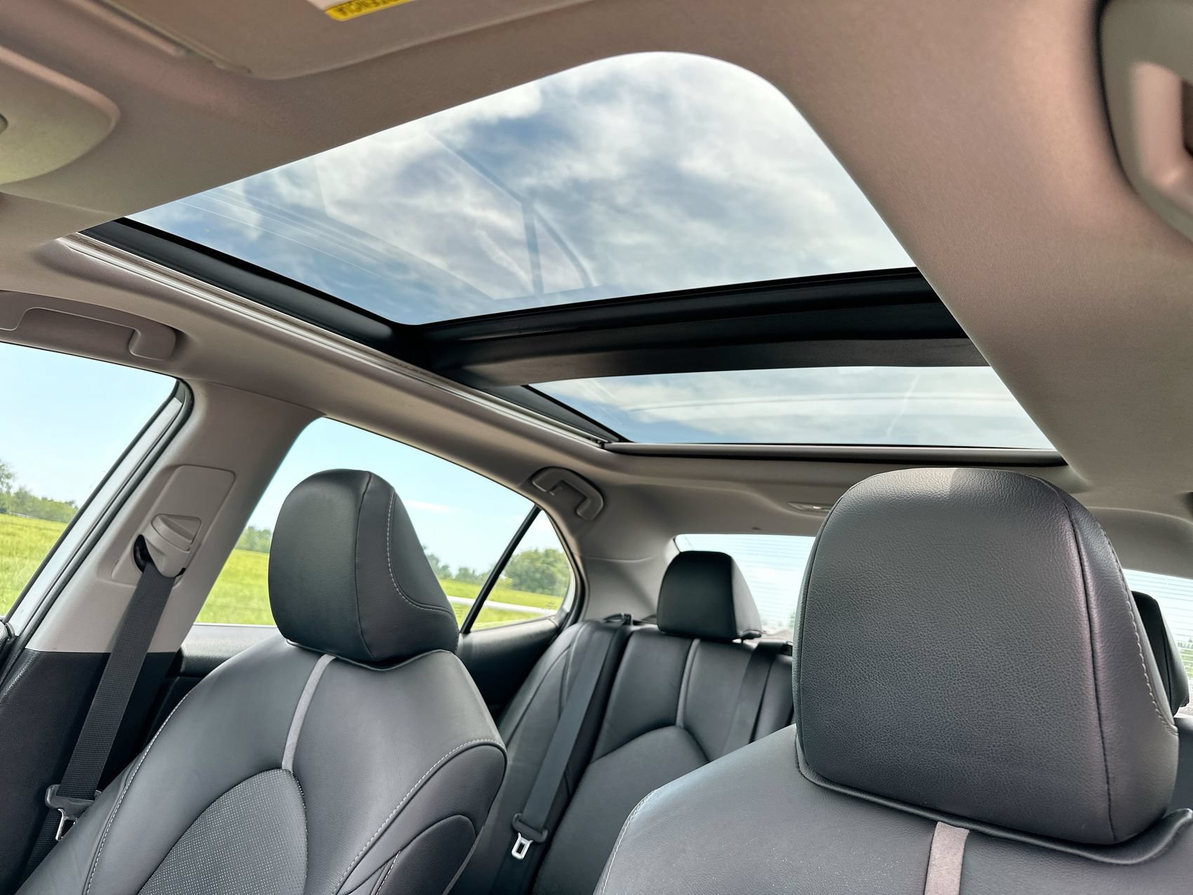 Used 2019 Pearl Toyota XSE image 20