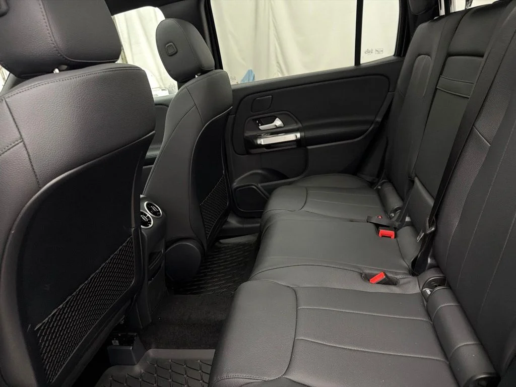 New 2026 Black Mercedes-Benz GLB 250 image 19