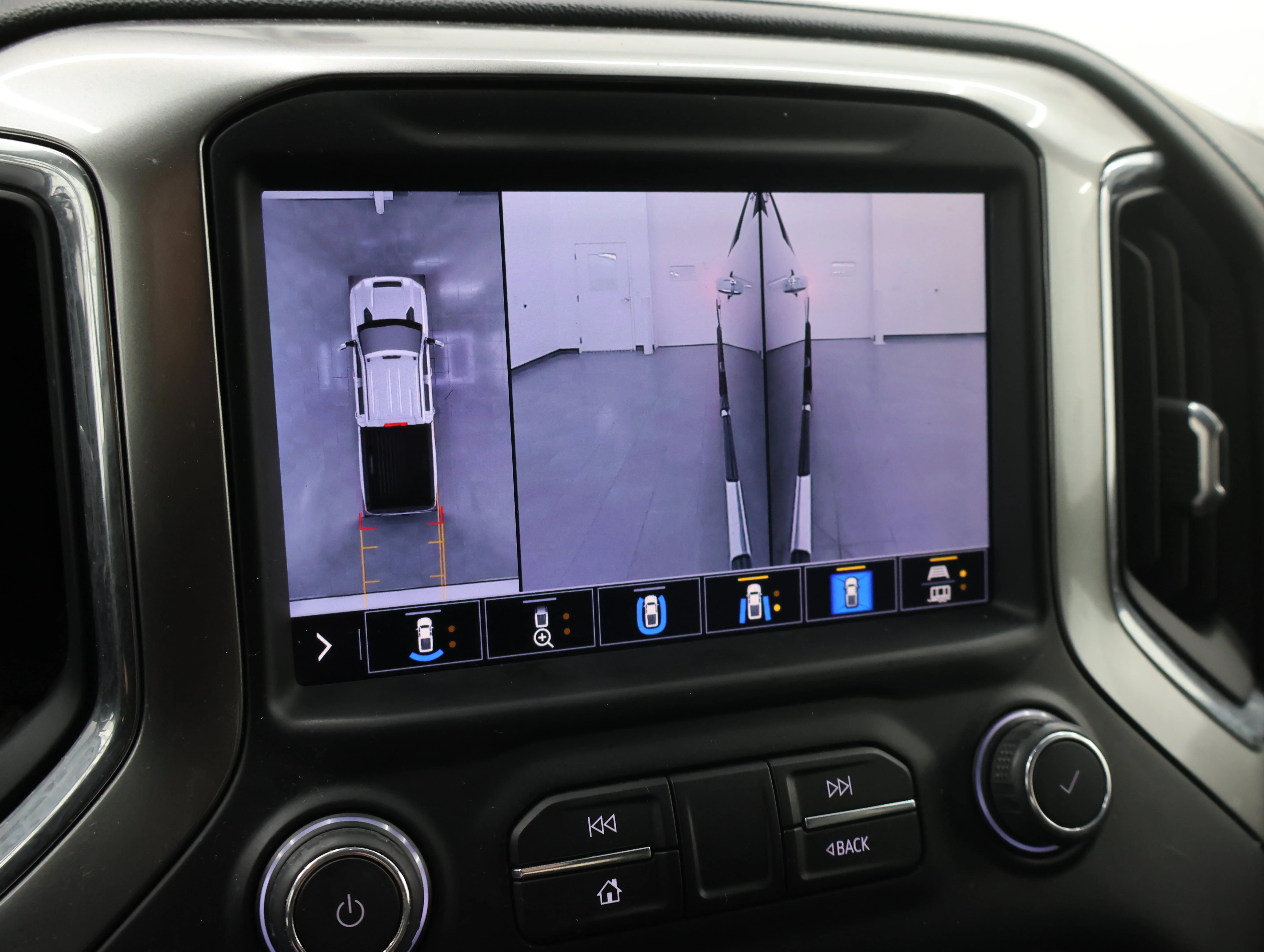 Used 2020 Black Chevrolet LTZ image 20