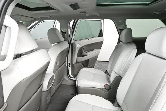 New 2026 Creamy White Pearl Hyundai Limited FWD image 33