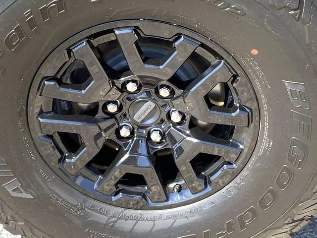 Used 2022 Velocity Blue Metallic Ford Raptor image 30