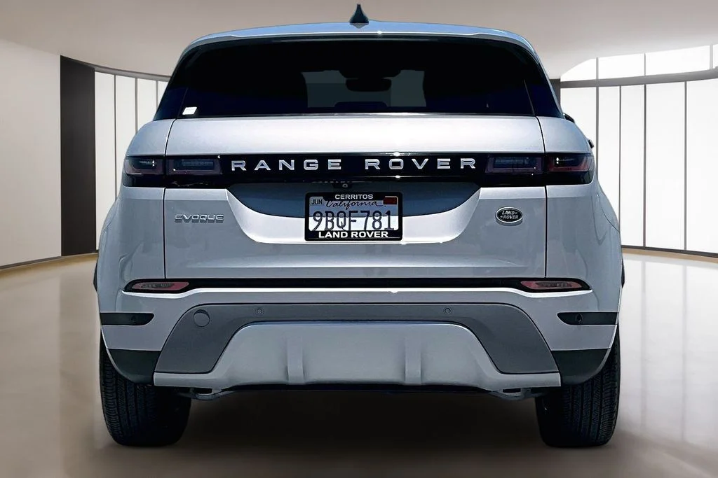 Used 2022 White Land Rover S image 5