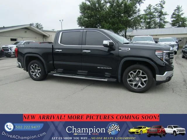 Used 2023 Onyx Black GMC SLT image 3