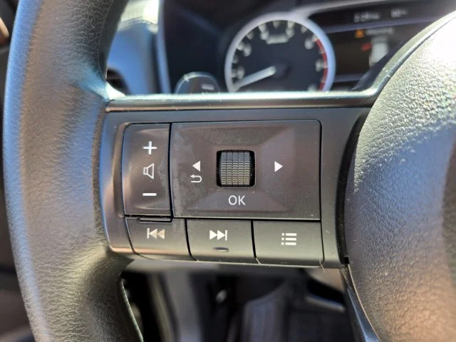 Used 2021 Black Nissan S image 31