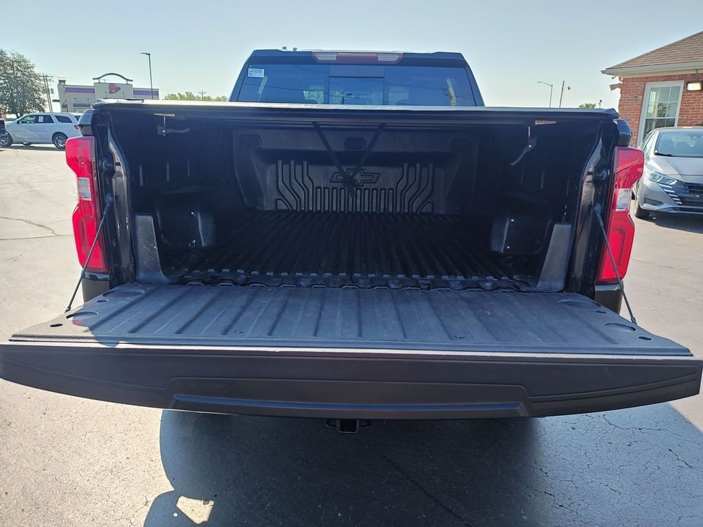 Used 2020 Black Chevrolet RST image 9