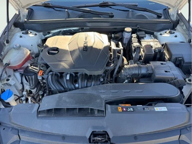 Used 2022 Gray Hyundai SE image 14