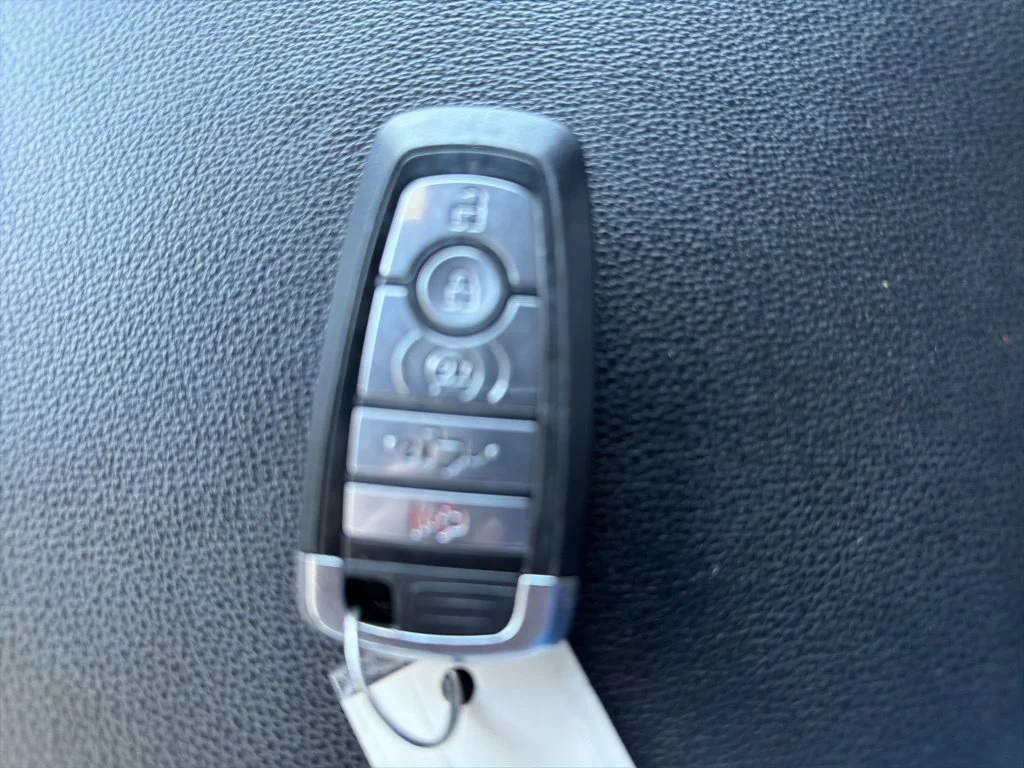 Used 2022 Carbonized Gray Metallic Ford XLT image 21