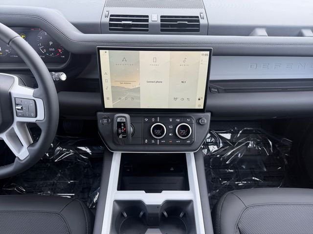 New 2026 Santorini Black Land Rover X-Dynamic SE image 15