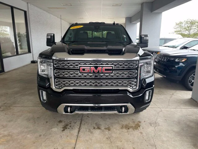 Used 2022 Black GMC Denali image 4