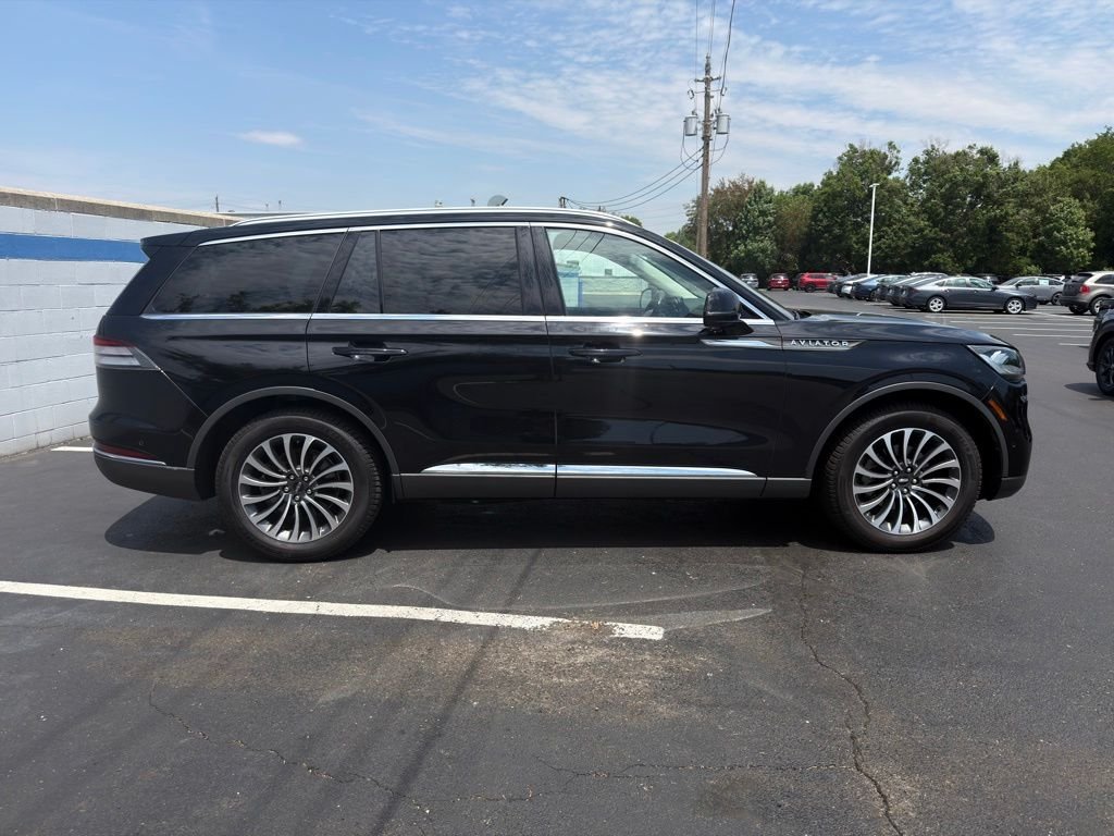 Used 2021 Black Lincoln Reserve image 6