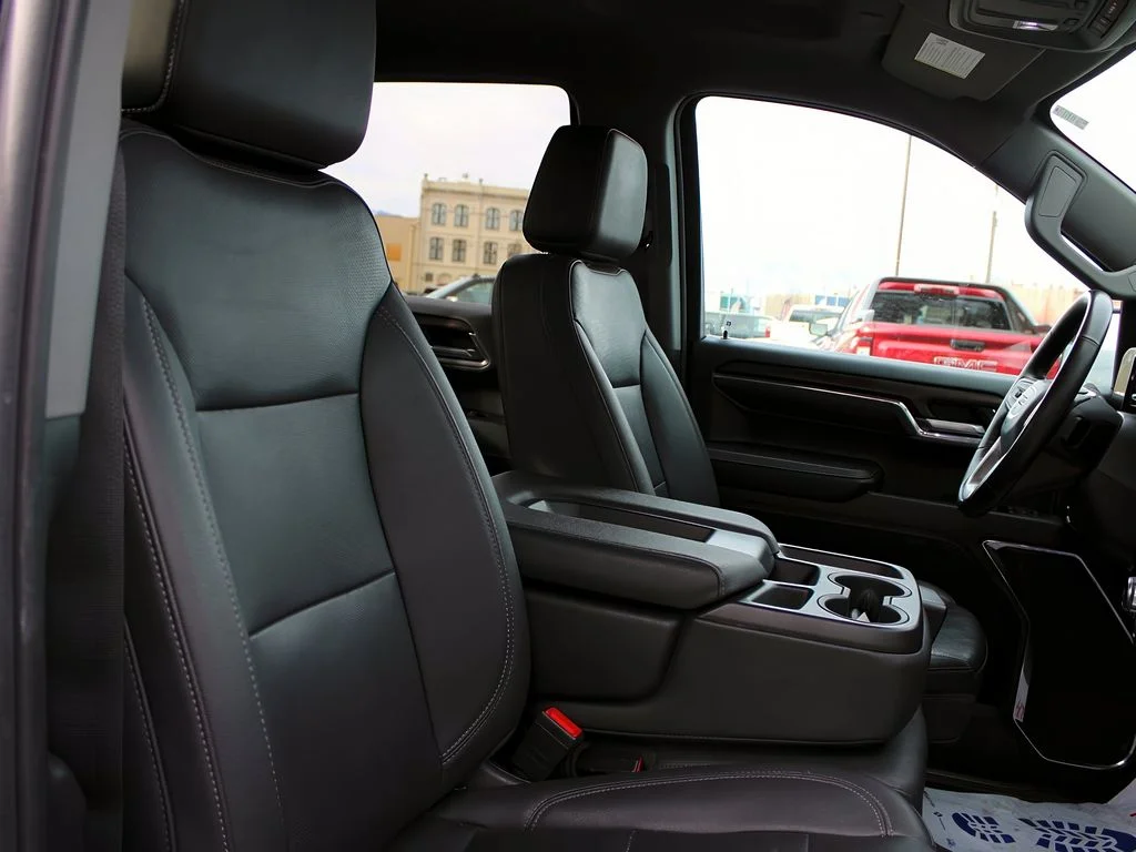 2024 GMC Sierra 1500 SLT - Photo 23
