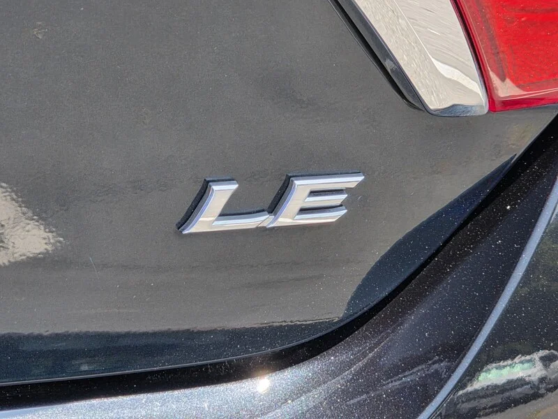 Used 2016 BLACK TOYOTA LE image 13
