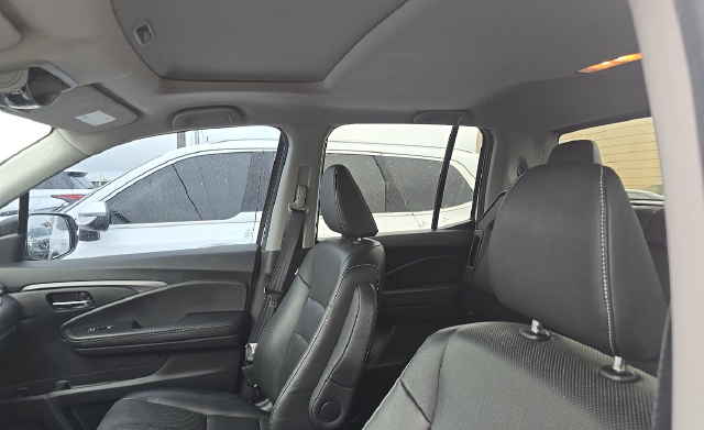 Used 2023 White Honda RTL image 6
