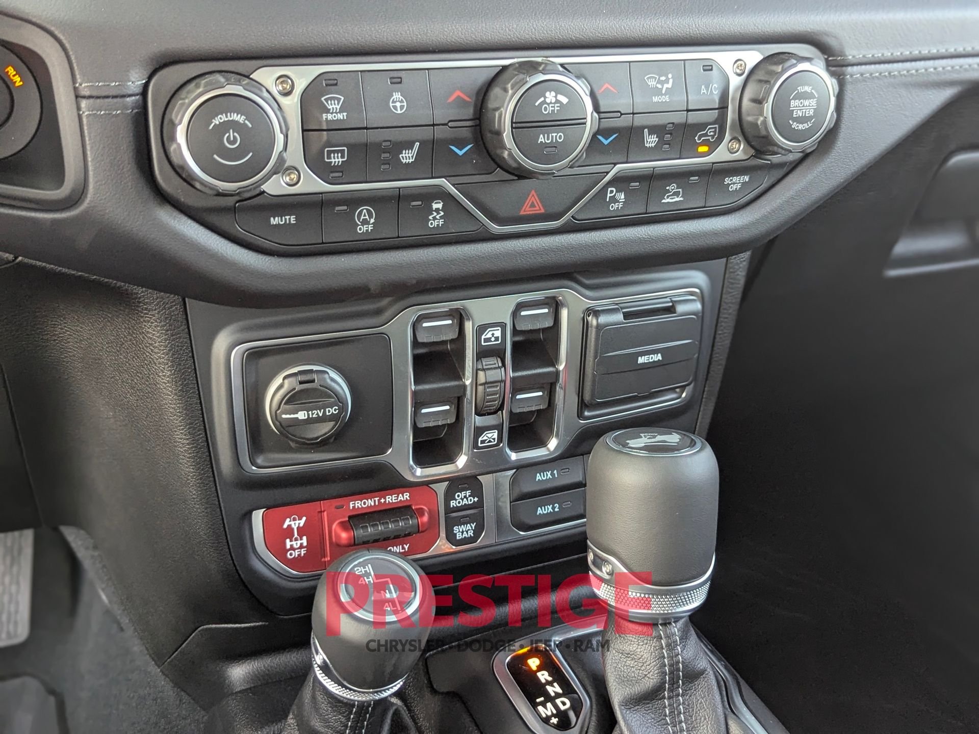 New 2026 Tuscadero Pearlcoat Jeep Rubicon image 18