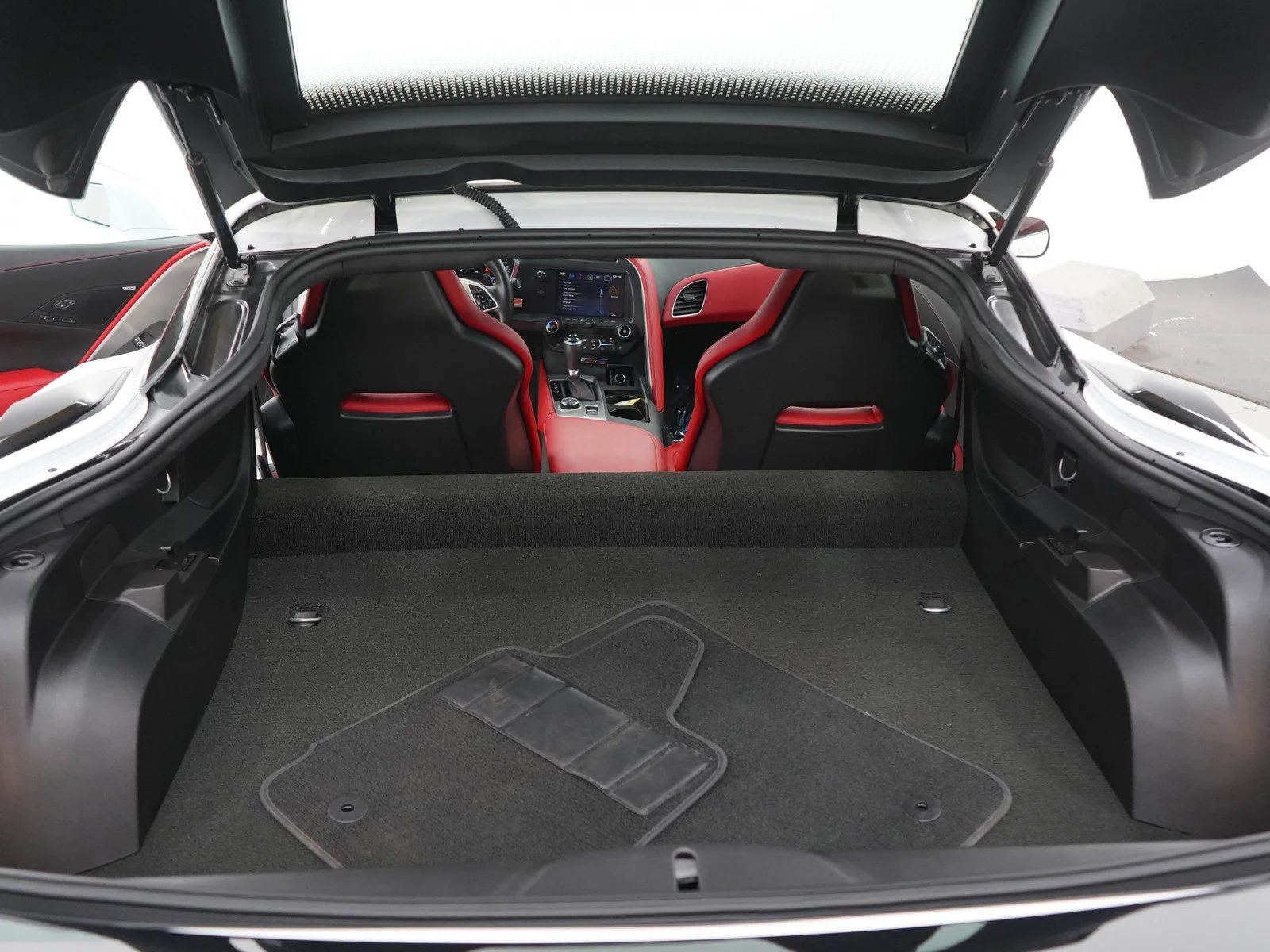 Used 2016 Arctic White Chevrolet Z06 image 13