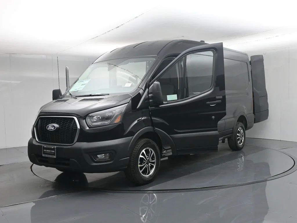 New 2026 Agate Black Metallic Ford Base image 29