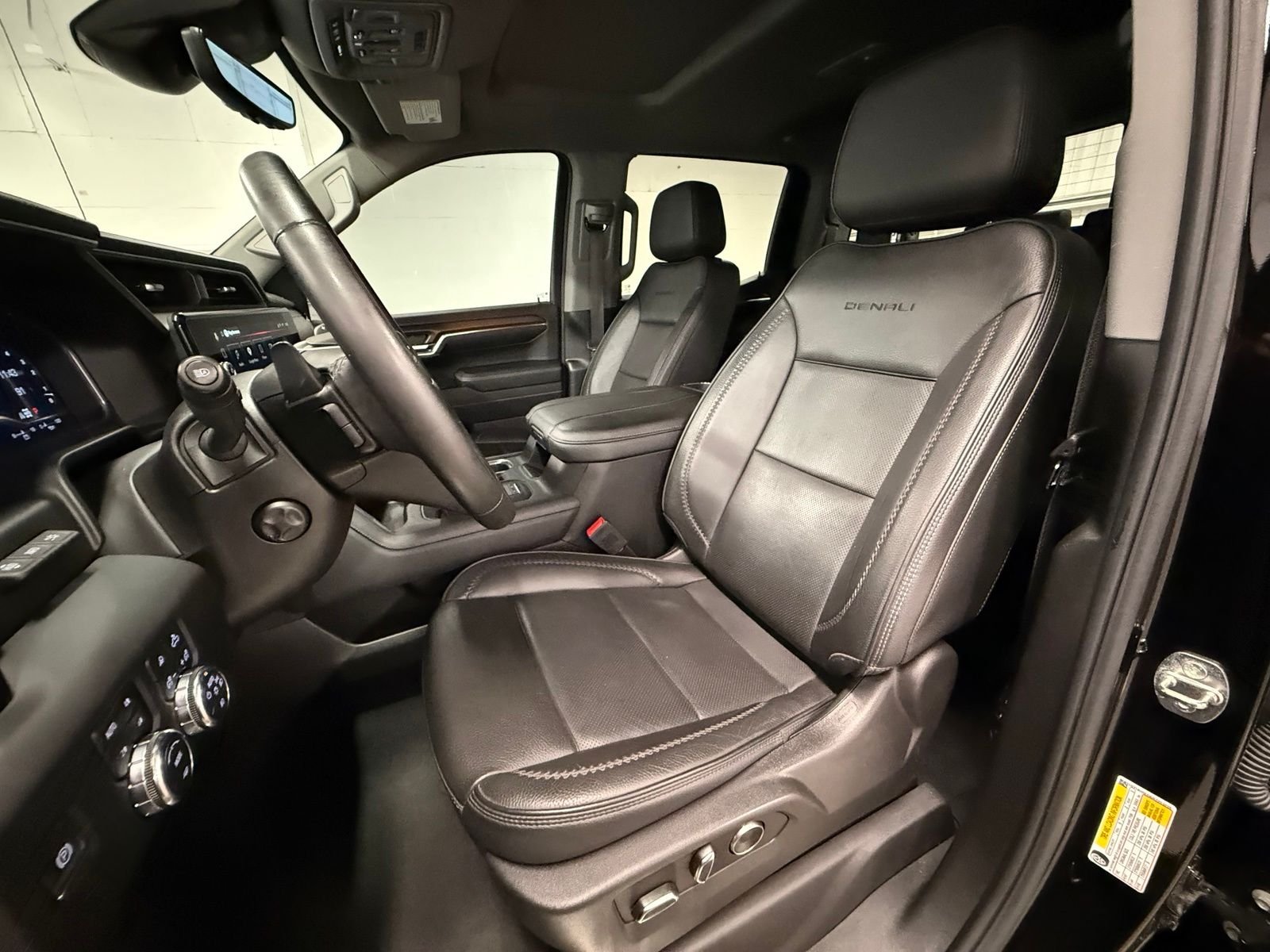 Used 2024 Black GMC Denali image 18