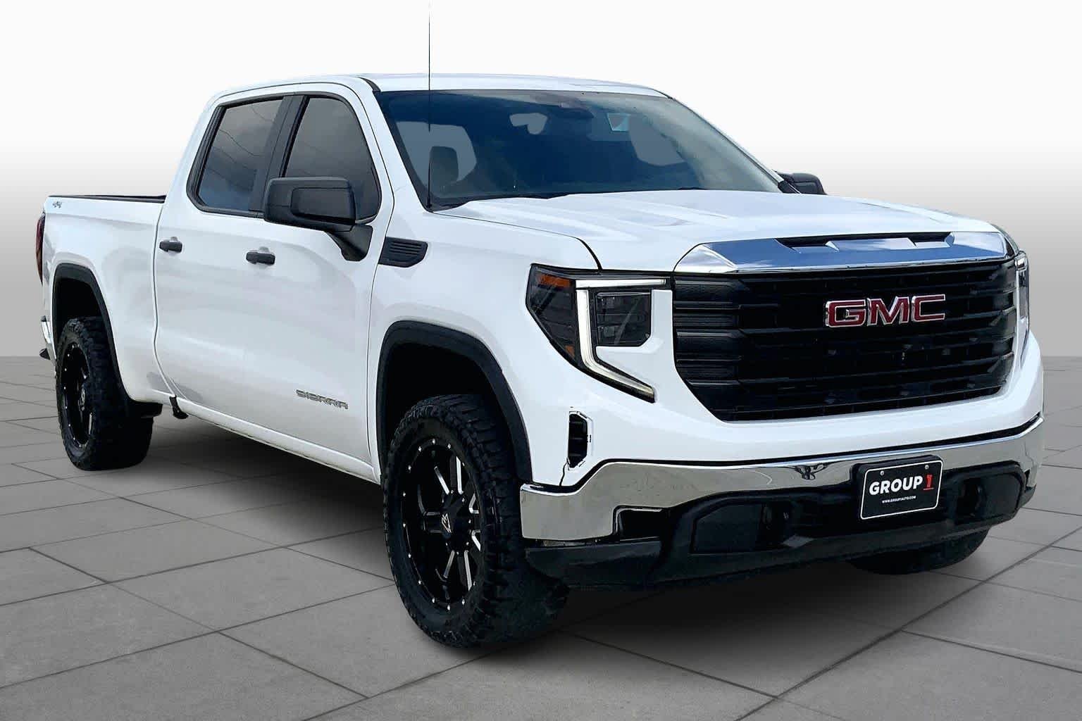 Used 2023 Summit White GMC Pro image 3