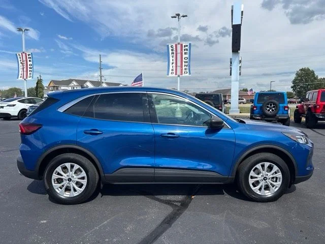 Certified Used 2023 Atlas Blue Metallic Ford Active image 5