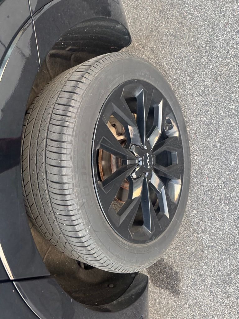 Used 2023 Black Kia SX image 12