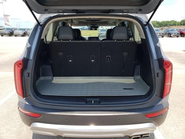 Used 2021 Silver Kia S image 7