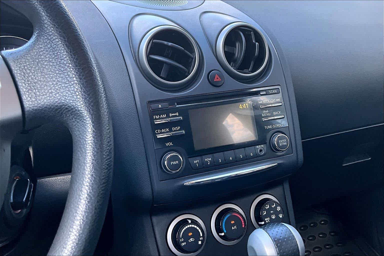 Used 2012 Platinum Graphite Nissan SV image 6
