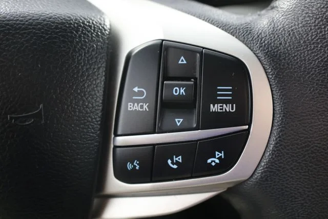 Used 2023 Black Ford XLT image 12