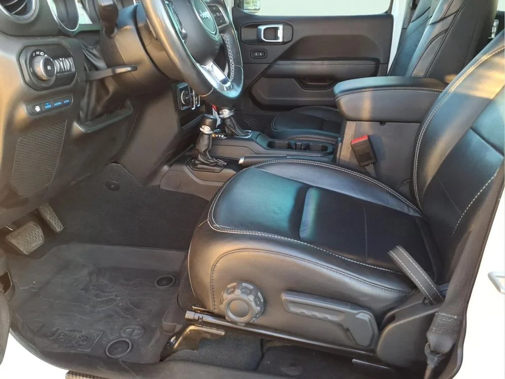 Used 2022 White Jeep Unlimited Sahara 4xe image 18