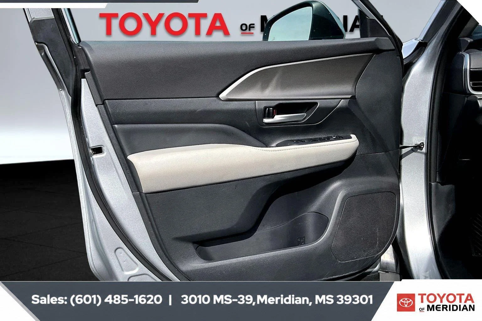 Used 2025 Celestial Silver Metallic Toyota XLE image 17