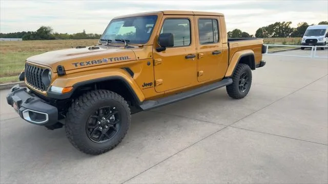New 2026 Goldilocks Exterior Paint Jeep Texas Trail image 4