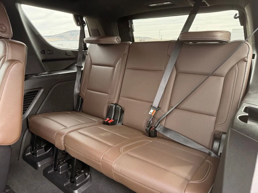 Used 2021 Pearl Chevrolet High Country image 18