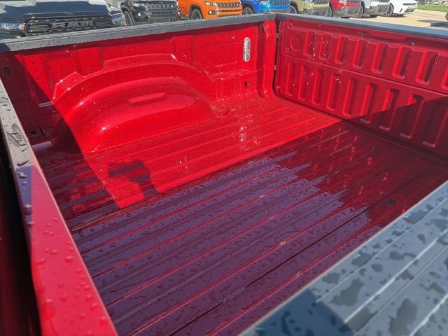 New 2026 Molten Red Pearl-Coat Exterior Paint RAM Laramie image 10