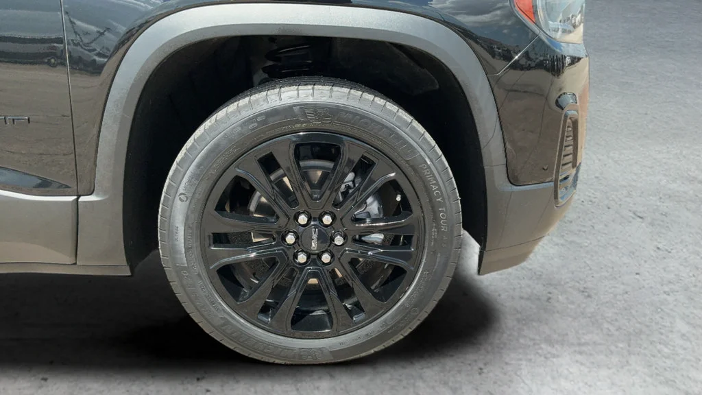 Used 2022 EBONY TWILIGHT METALLIC GMC SLE image 24
