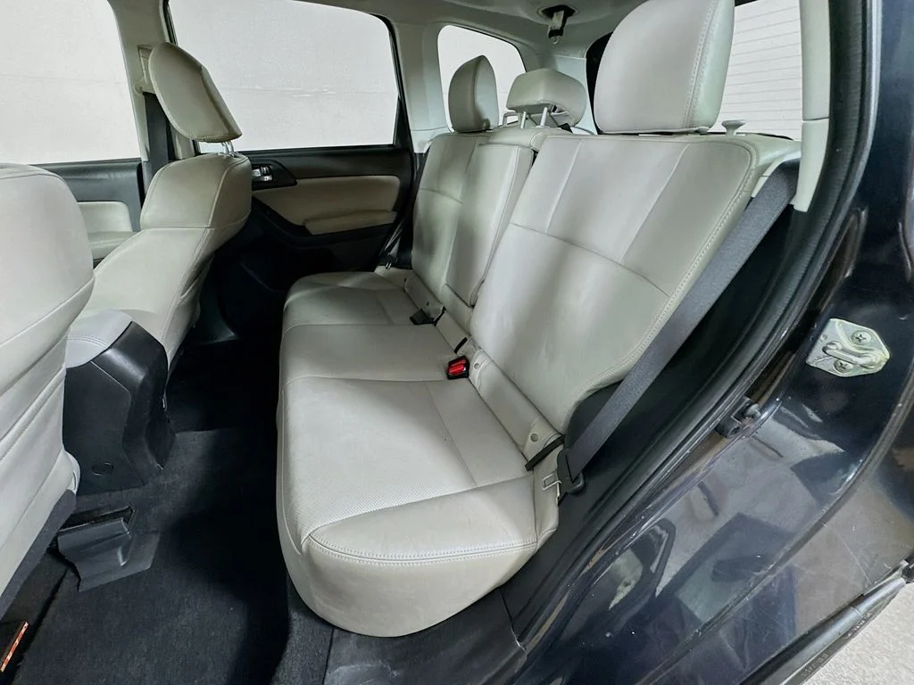 Used 2014 Gray Subaru 2.5i Touring image 30