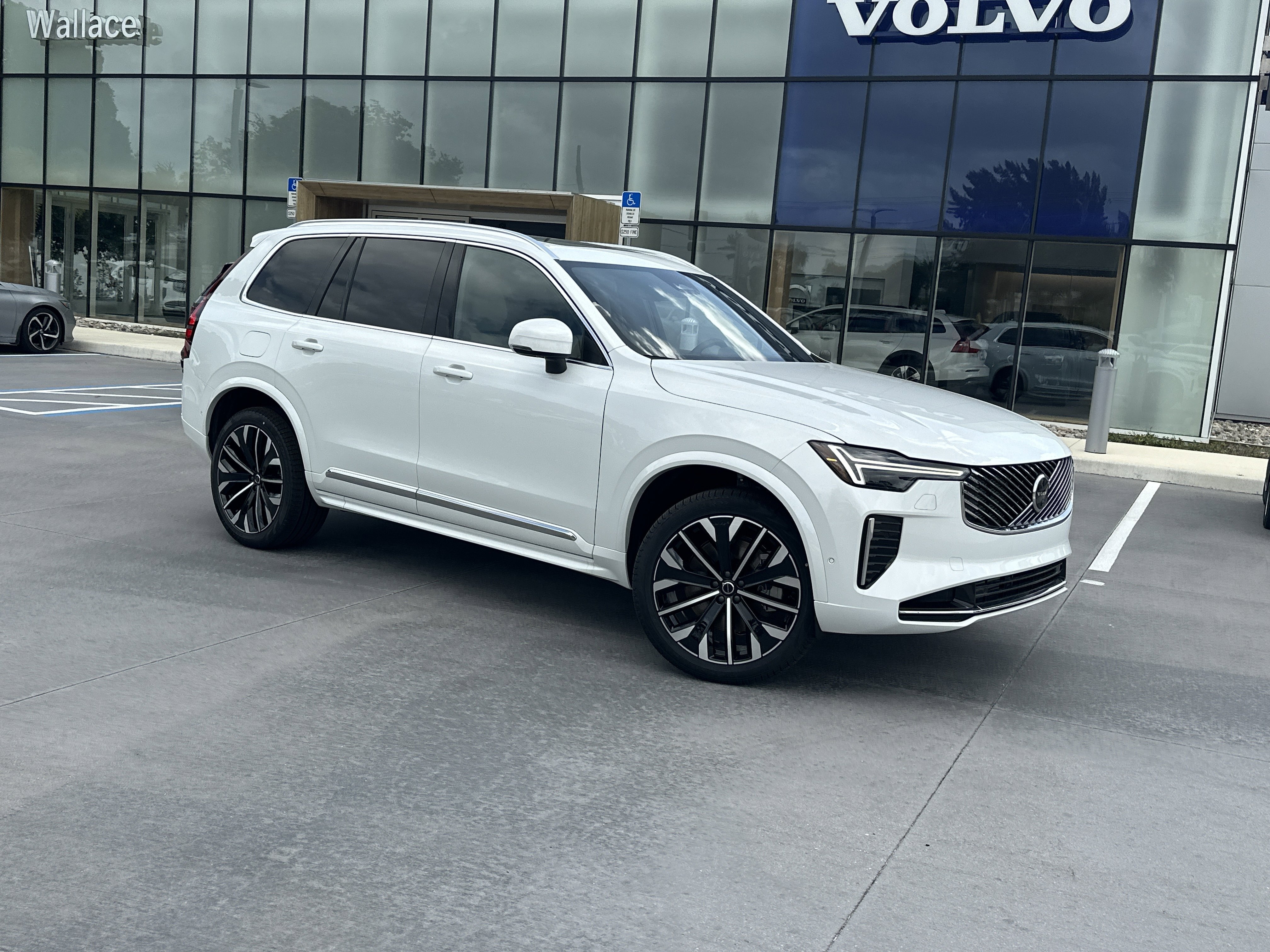 New 2026 Crystal White Volvo Ultra image 2