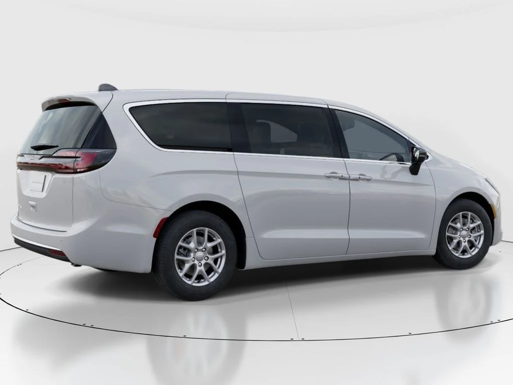 New 2027 Bright White Clear-Coat Exterior Paint Chrysler Select image 4