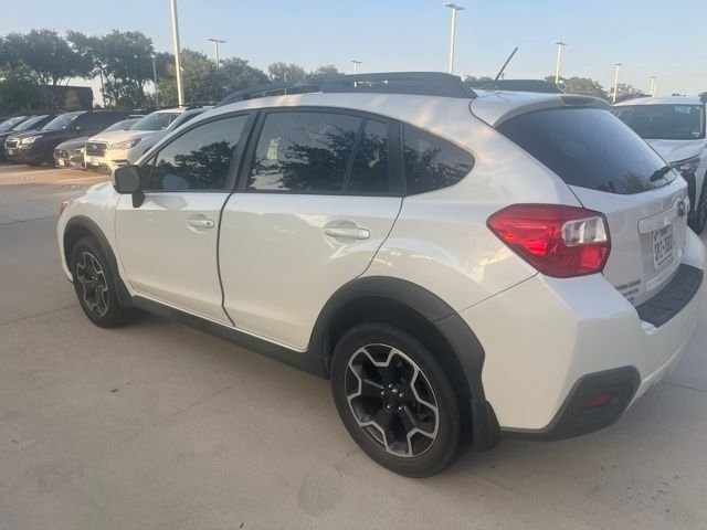 Used 2014  Subaru 2.0i Premium image 4