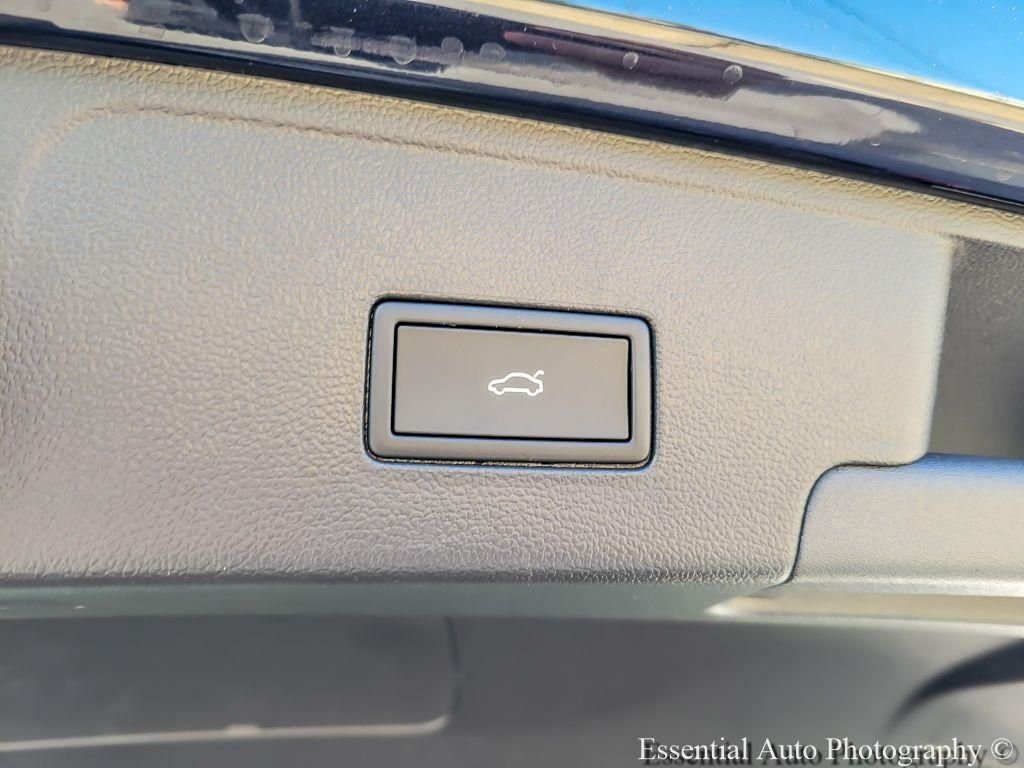 New 2026 Silver Mist Metallic Volkswagen 2.0T SE w/Technology image 19