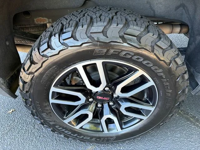 Used 2022 Desert Sand Metallic GMC AT4 image 17
