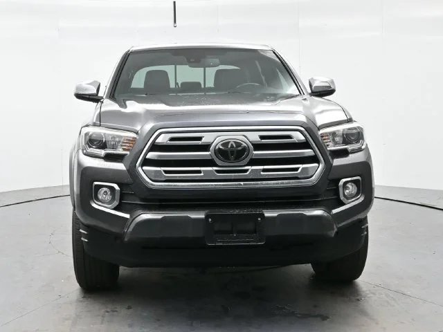 Used 2018 Magnetic Gray Metallic Toyota SR5 image 2