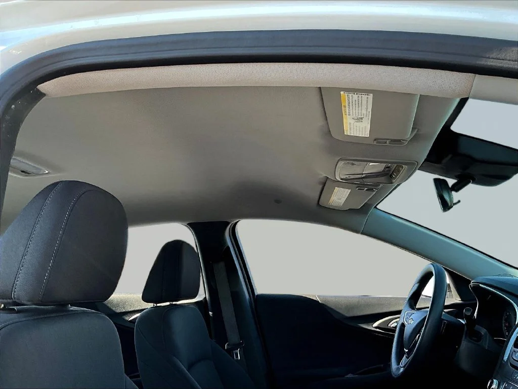 Used 2024 Summit White Chevrolet LT image 31
