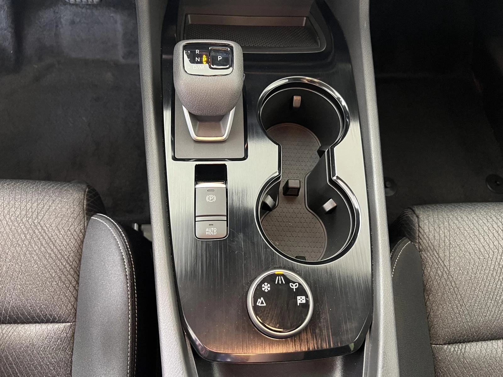 Used 2025 Gy Nissan SV image 15