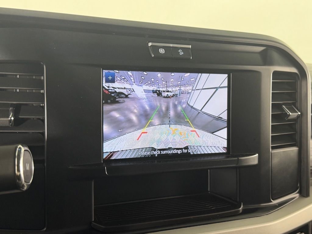 Used 2025 White Ford XL image 18
